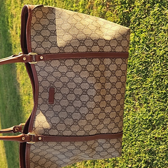 Gucci GG Supreme Joy Tote - Picture 16 of 16